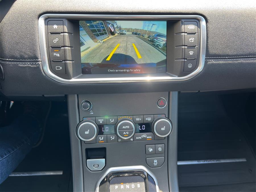 2019 Land Rover Range Rover Evoque 5 Door SE Premium photo