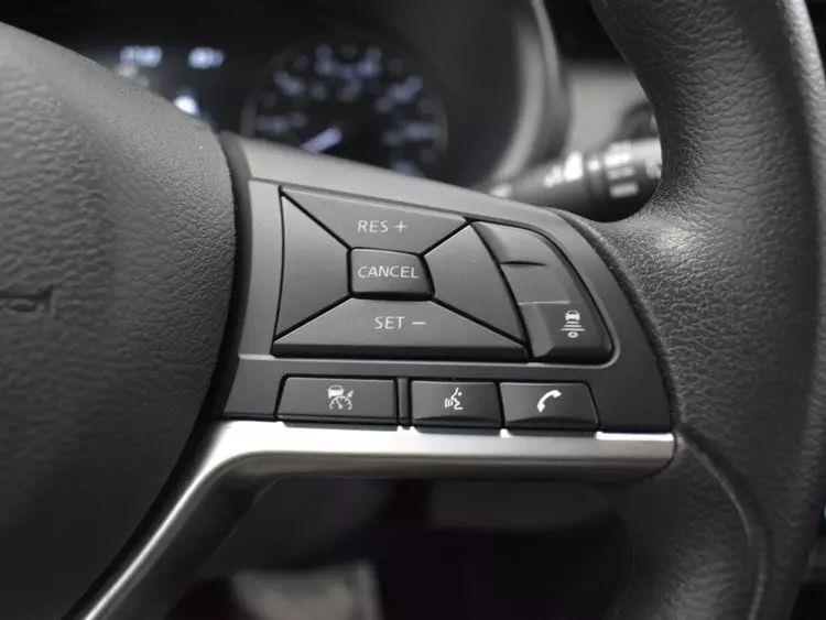 2021 Nissan Kicks SV Sport Utility 4D photo