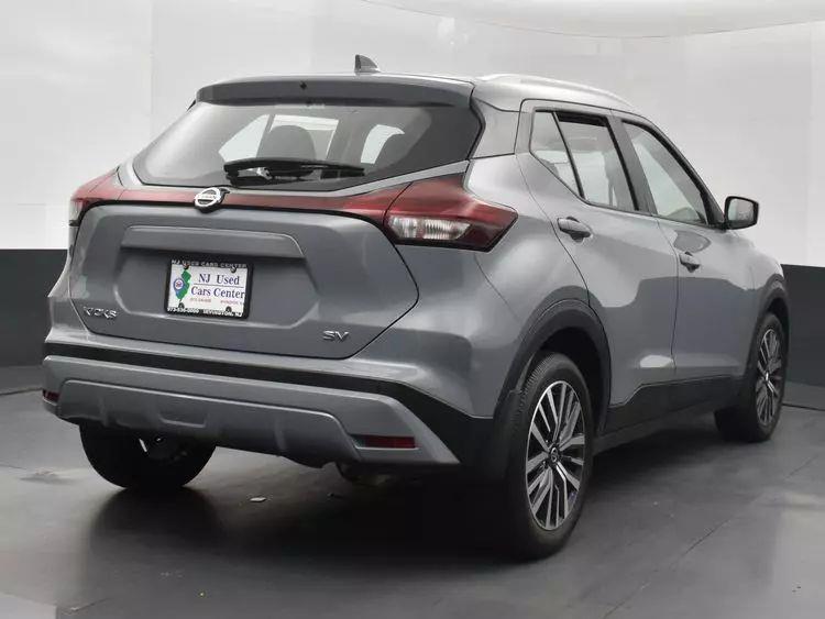 2021 Nissan Kicks SV Sport Utility 4D photo