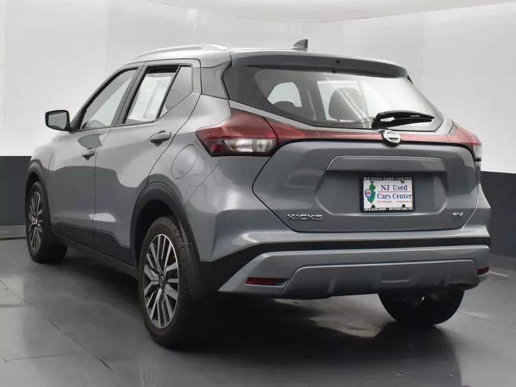 2021 Nissan Kicks SV Sport Utility 4D photo