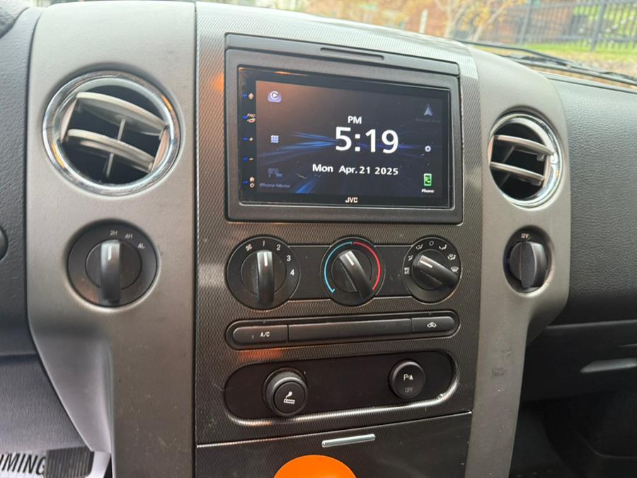 2005 Ford F-150 XLT photo