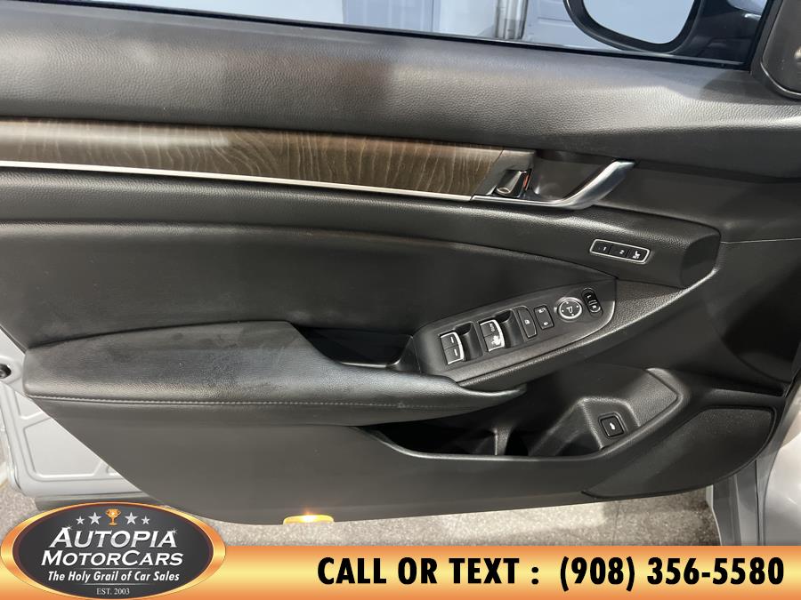 2020 Honda Accord TOURING photo