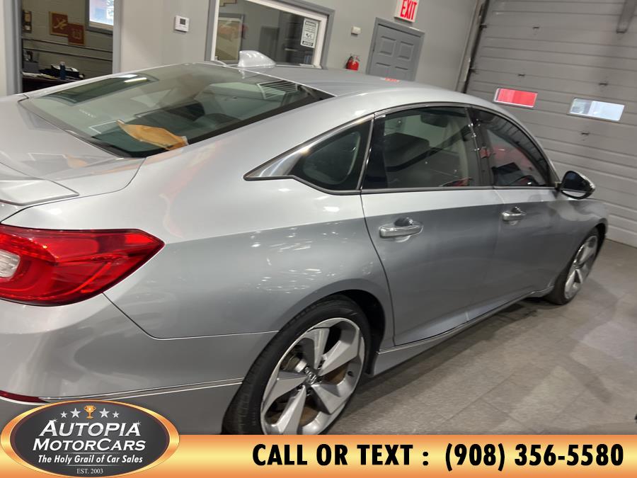 2020 Honda Accord TOURING photo