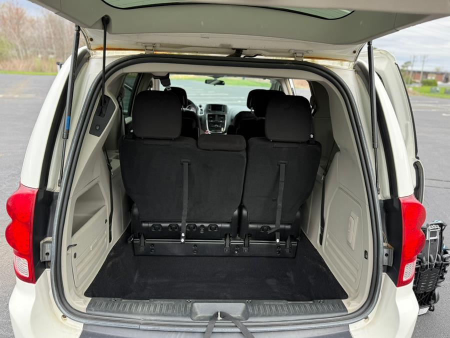 2013 Dodge Grand Caravan Crew photo