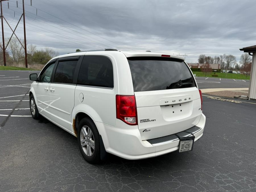2013 Dodge Grand Caravan Crew photo