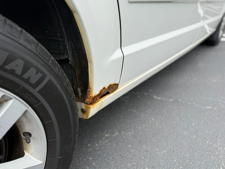 2013 Dodge Grand Caravan Crew photo