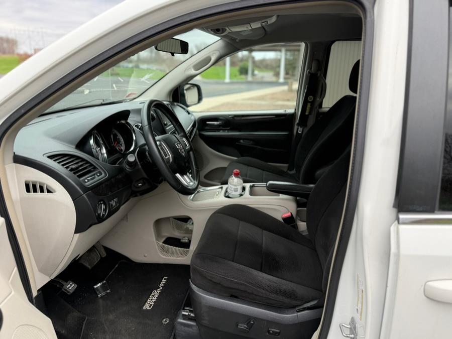 2013 Dodge Grand Caravan Crew photo
