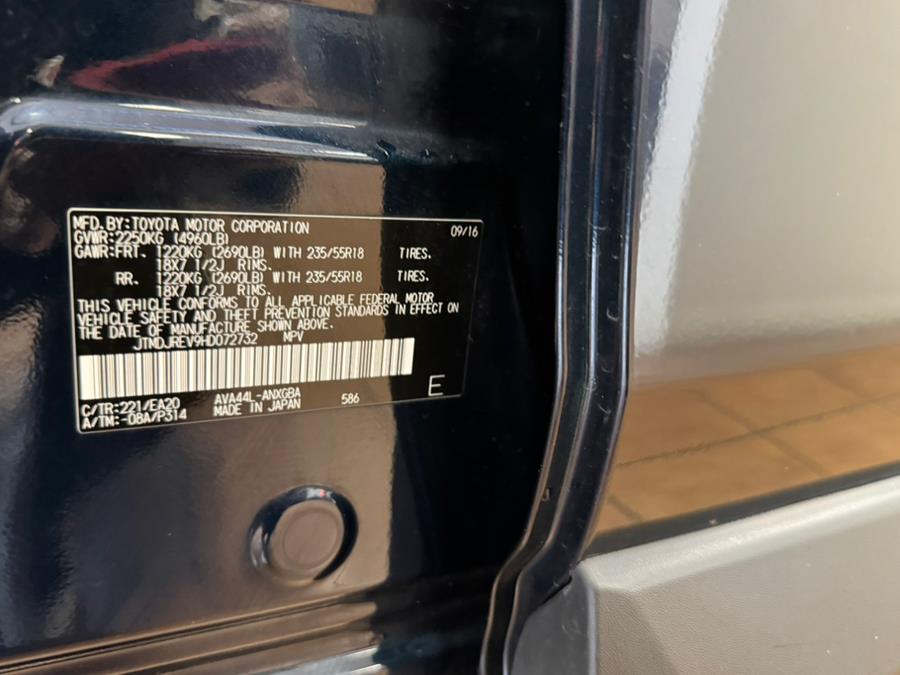 2017 Toyota RAV4 Hybrid Limited AWD (Natl) photo