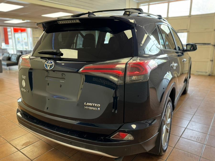 2017 Toyota RAV4 Hybrid Limited AWD (Natl) photo