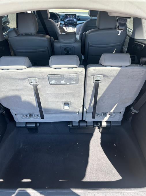 2022 Honda Odyssey Touring Auto photo