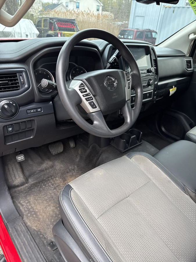 2021 Nissan Titan 4x4 Crew Cab S photo