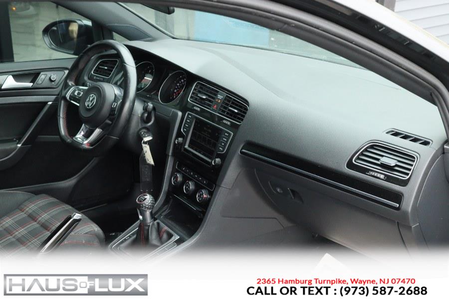 2016 Volkswagen Golf Gti 2dr HB Man S w/Performance Pkg photo