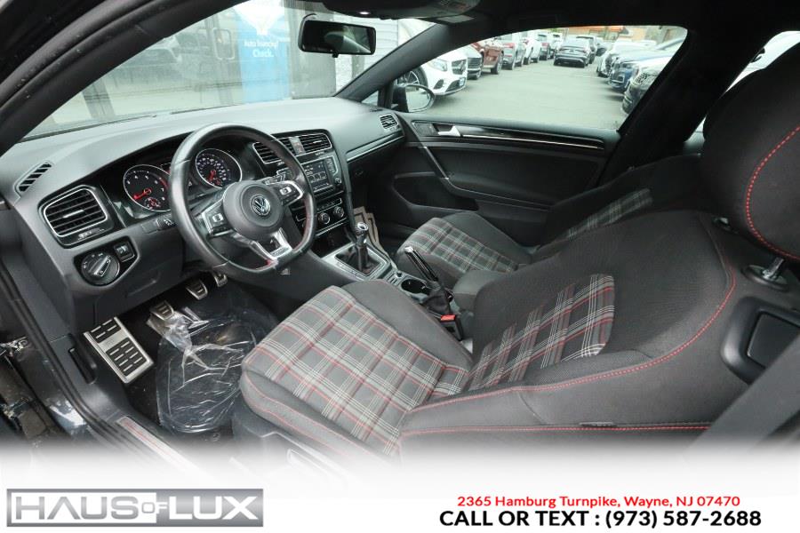 2016 Volkswagen Golf Gti 2dr HB Man S w/Performance Pkg photo