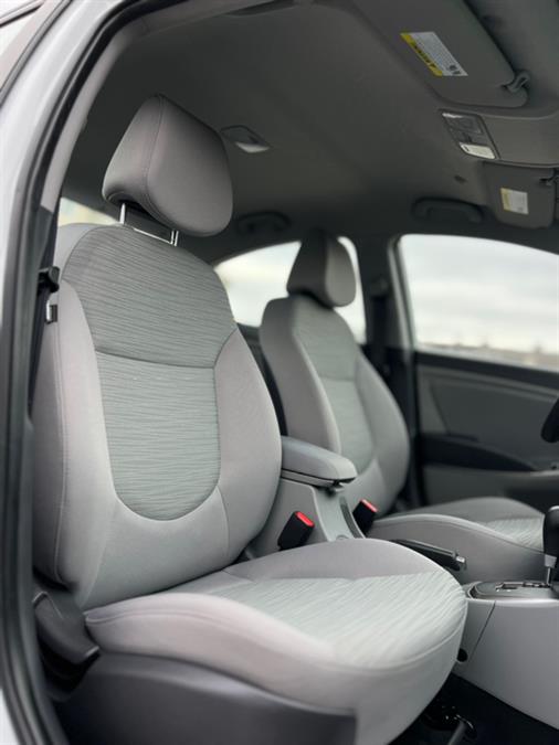 2017 Hyundai Accent SE Sedan Auto photo