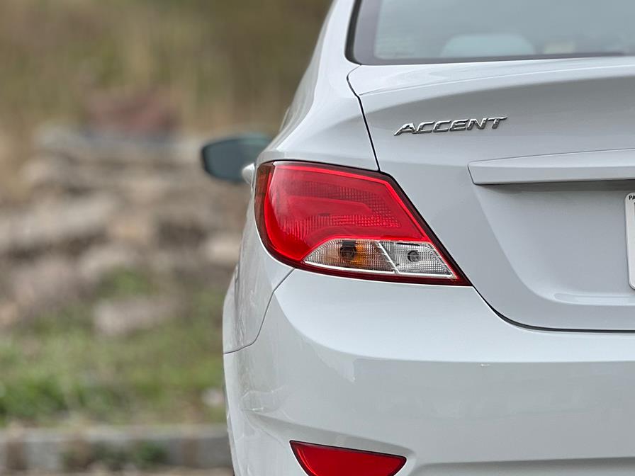 2017 Hyundai Accent SE Sedan Auto photo