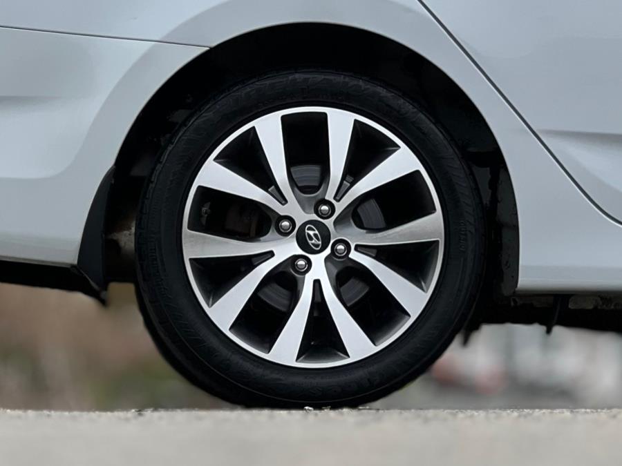 2017 Hyundai Accent SE Sedan Auto photo