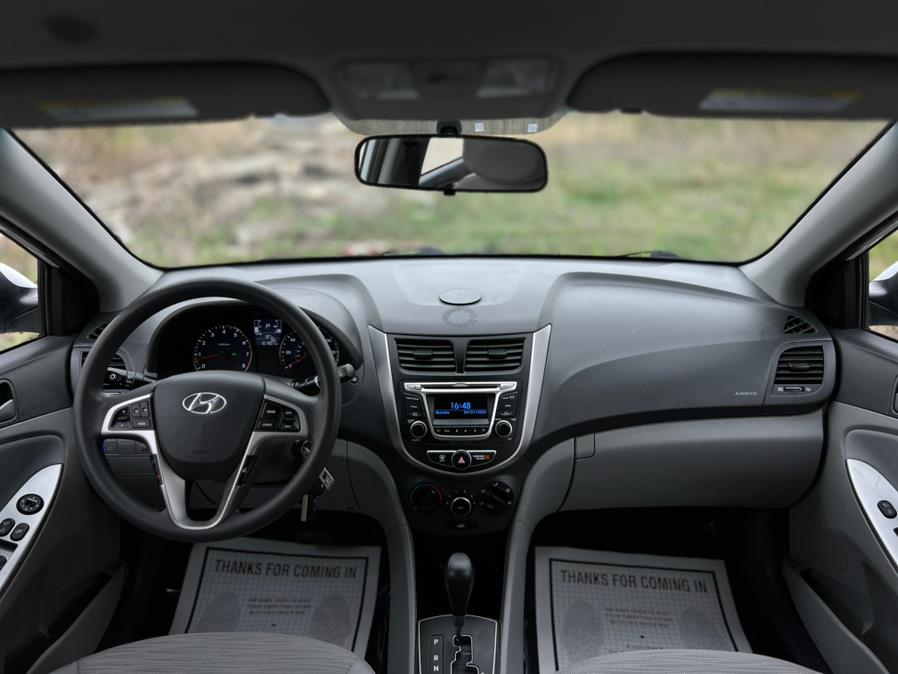2017 Hyundai Accent SE Sedan Auto photo