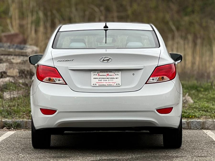 2017 Hyundai Accent SE Sedan Auto photo