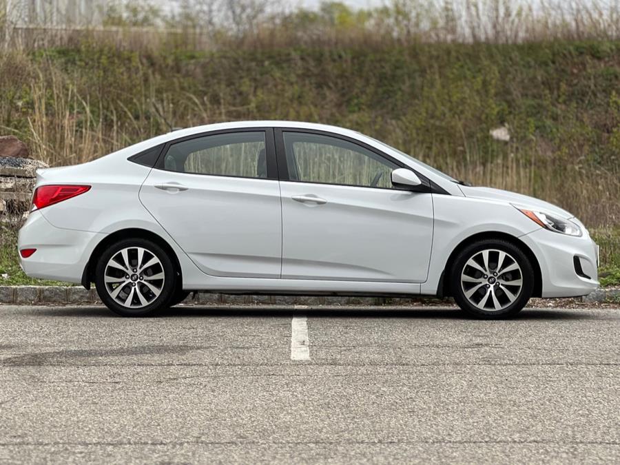 2017 Hyundai Accent SE Sedan Auto photo
