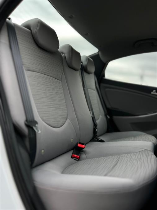 2017 Hyundai Accent SE Sedan Auto photo