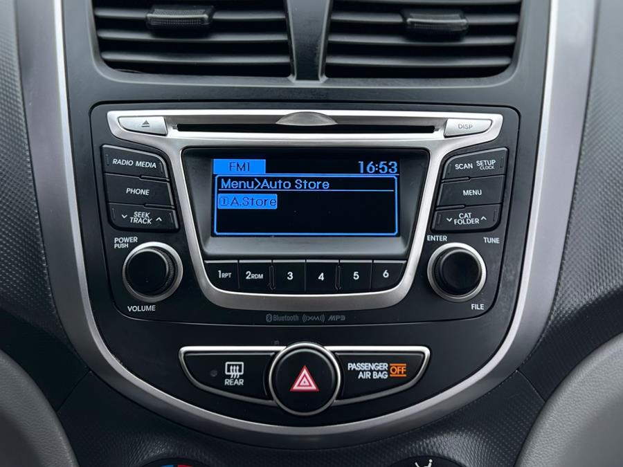 2017 Hyundai Accent SE Sedan Auto photo