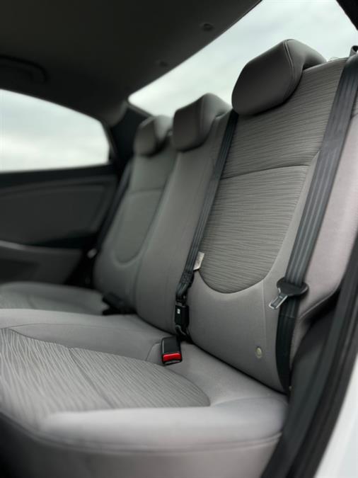 2017 Hyundai Accent SE Sedan Auto photo
