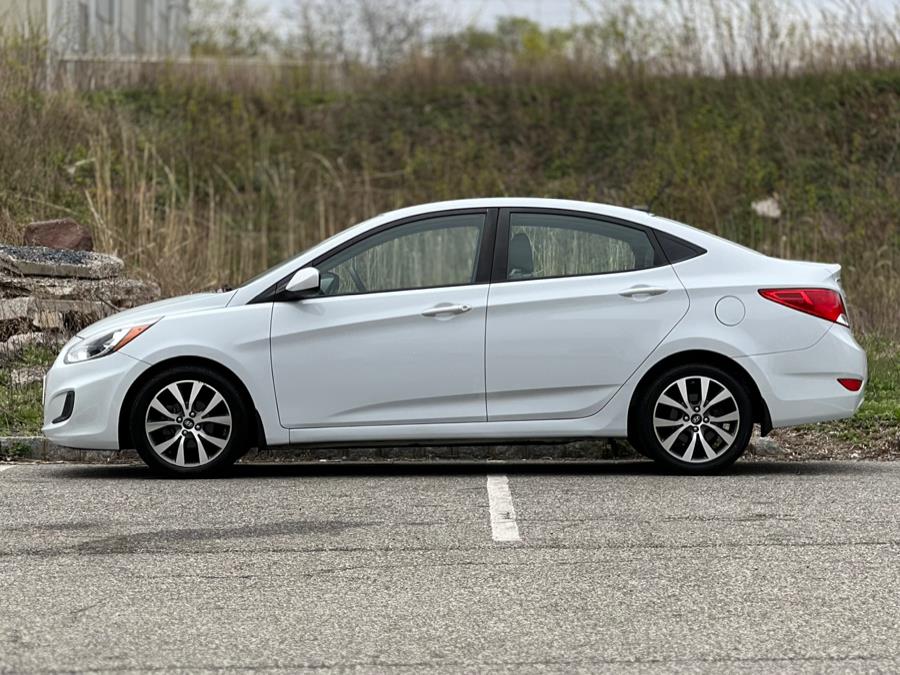 2017 Hyundai Accent SE Sedan Auto photo
