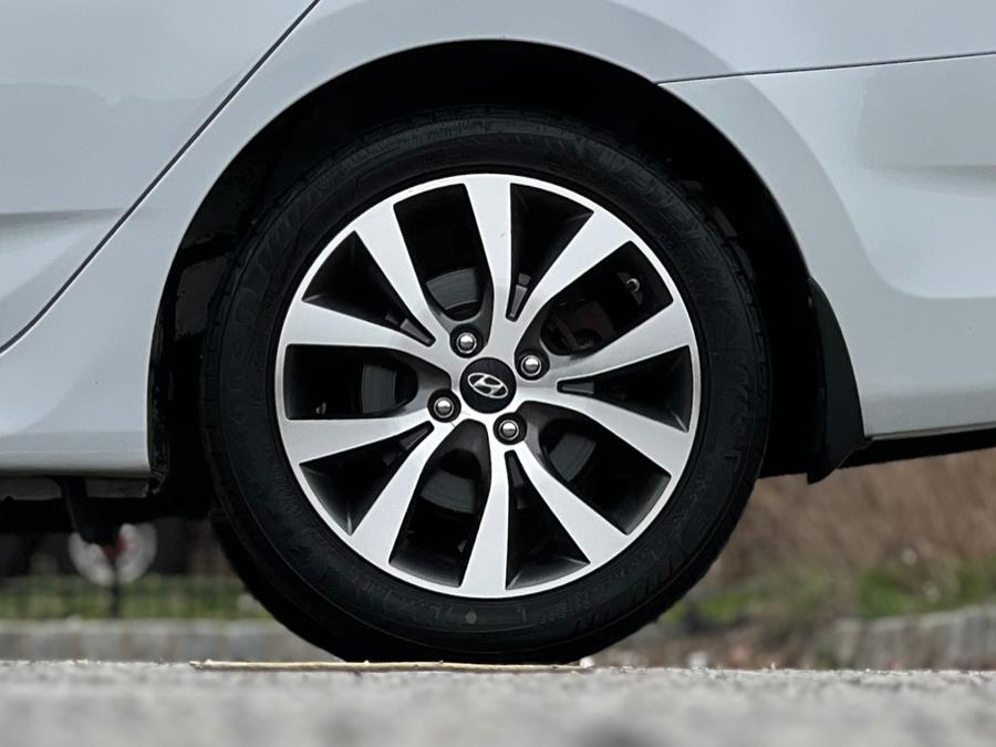 2017 Hyundai Accent SE Sedan Auto photo