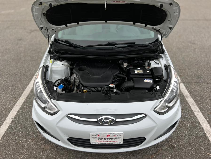 2017 Hyundai Accent SE Sedan Auto photo