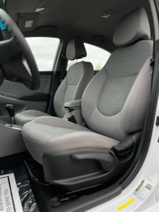 2017 Hyundai Accent SE Sedan Auto photo