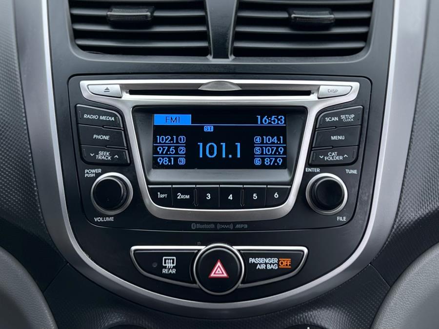 2017 Hyundai Accent SE Sedan Auto photo