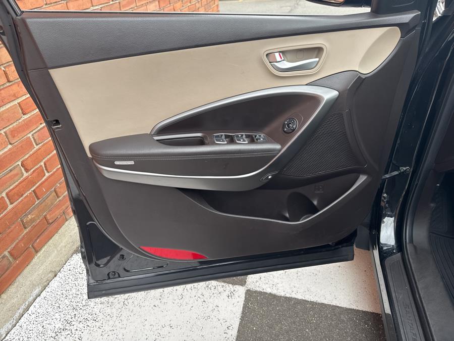 2017 Hyundai Santa Fe Sport 2.4L Auto AWD photo