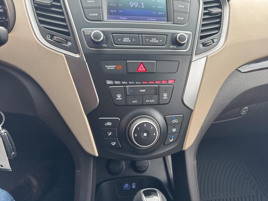 2017 Hyundai Santa Fe Sport 2.4L Auto AWD photo