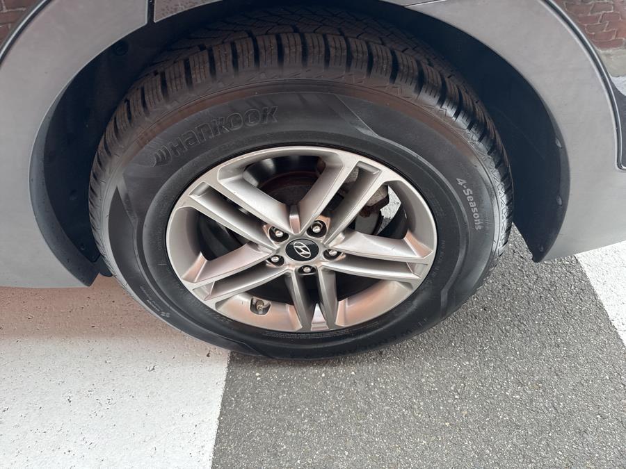 2017 Hyundai Santa Fe Sport 2.4L Auto AWD photo