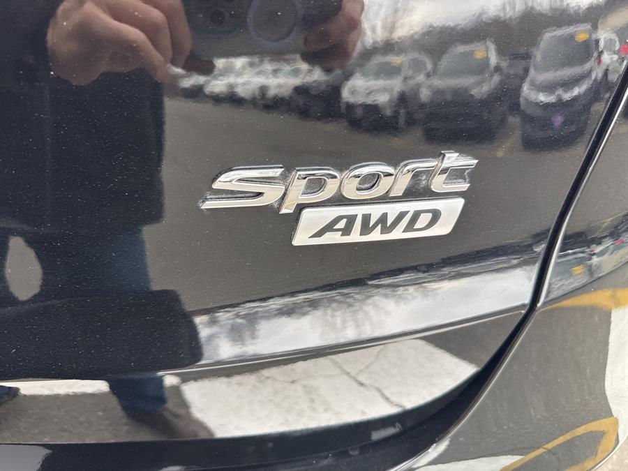 2017 Hyundai Santa Fe Sport 2.4L Auto AWD photo