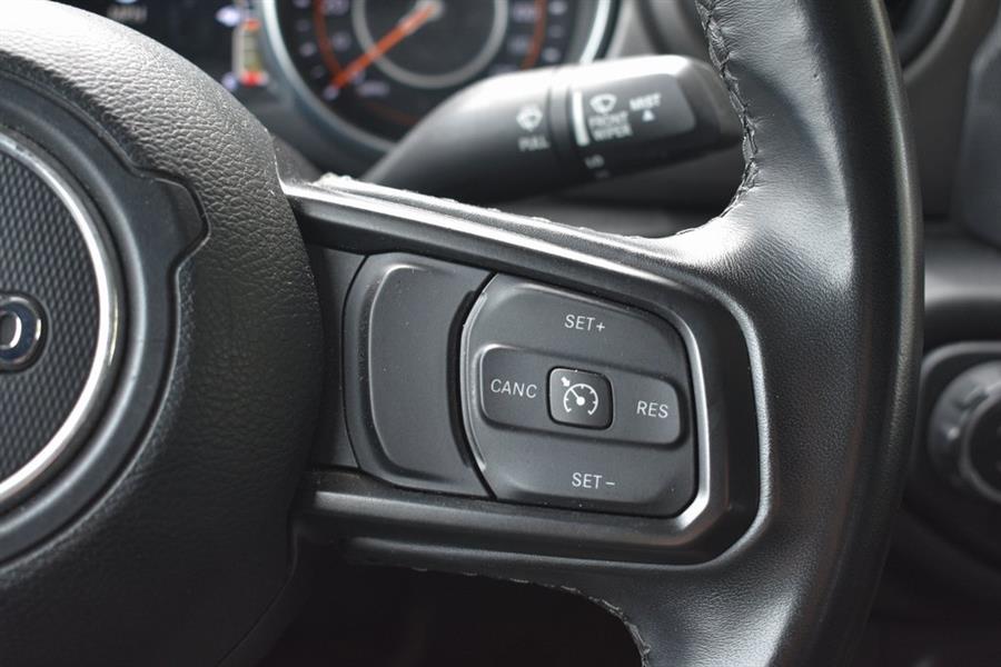 2021 Jeep Gladiator Willys photo