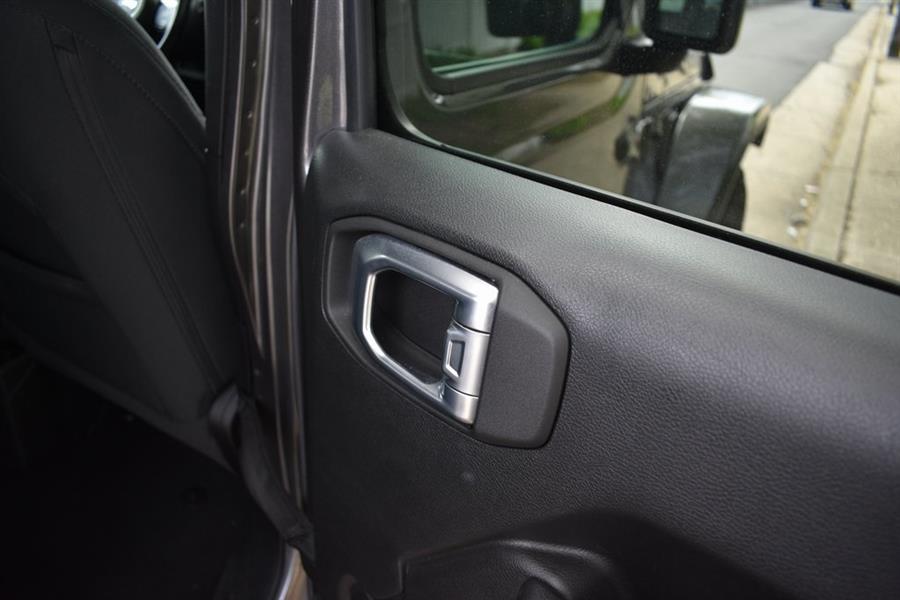 2021 Jeep Gladiator Willys photo