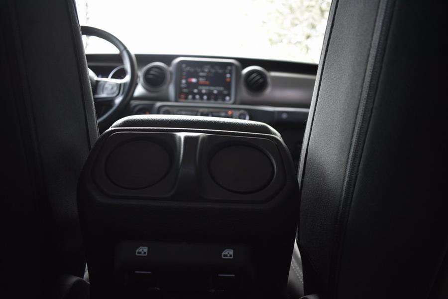2021 Jeep Gladiator Willys photo
