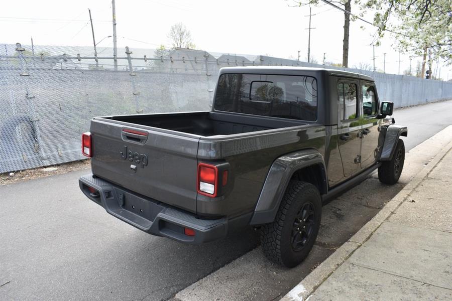 2021 Jeep Gladiator Willys photo