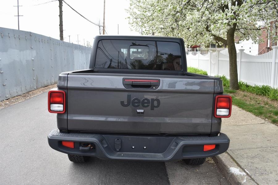 2021 Jeep Gladiator Willys photo