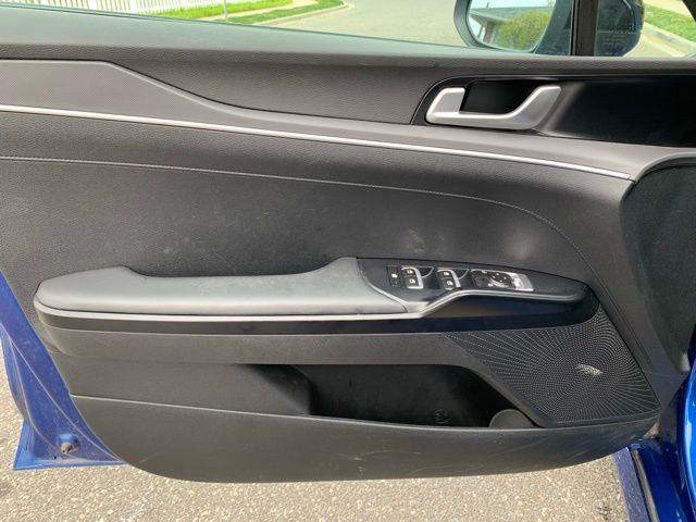 2022 Kia K5 GT-Line photo