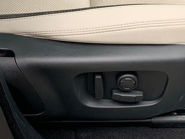 2021 Land Rover Range Rover Velar P250 R-Dynamic S photo