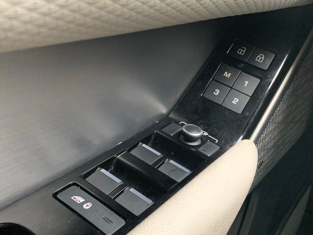 2021 Land Rover Range Rover Velar P250 R-Dynamic S photo