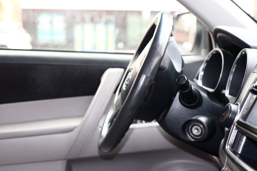 2013 Toyota Highlander Hybrid photo