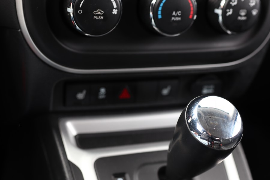 2014 Jeep Compass Latitude photo