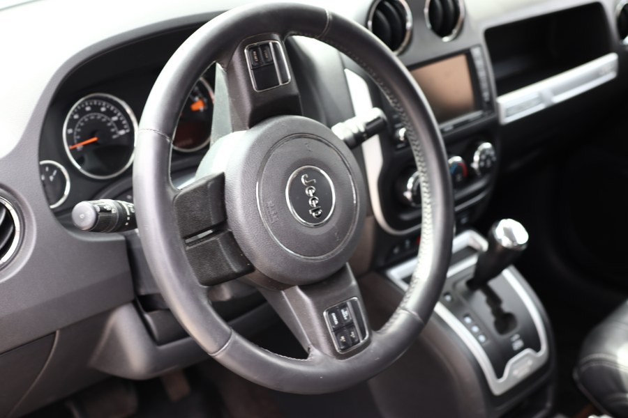 2014 Jeep Compass Latitude photo