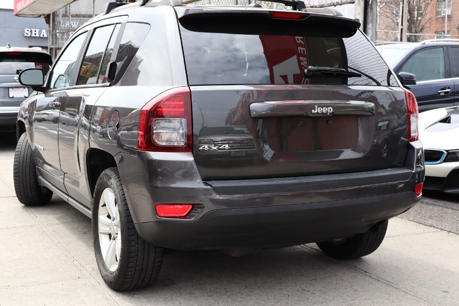 2014 Jeep Compass Latitude photo