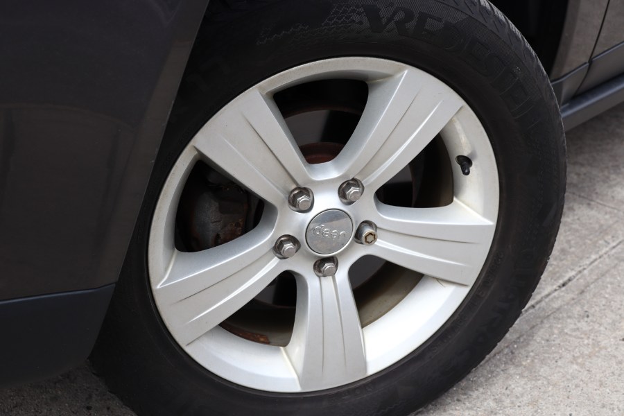 2014 Jeep Compass Latitude photo