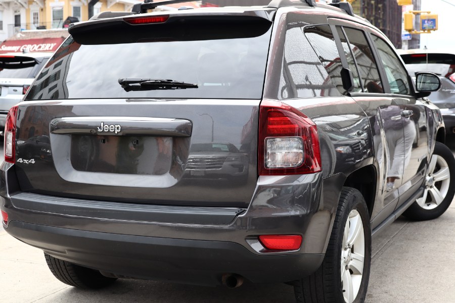 2014 Jeep Compass Latitude photo