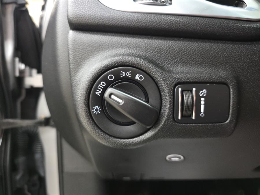 2016 Dodge Dart 4dr Sdn SXT *Ltd Avail* photo